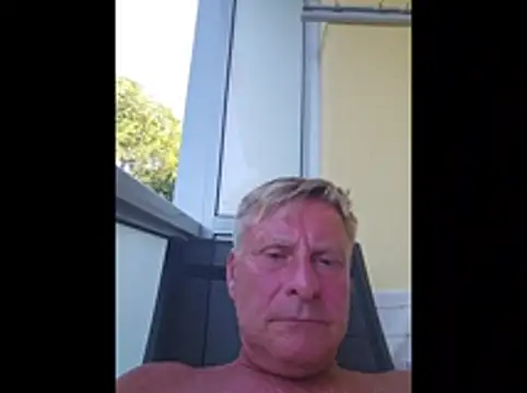 johnnym1 webcam