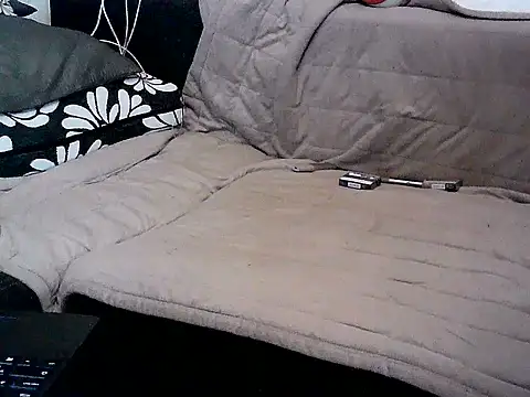IncredibleGlaze78 webcam