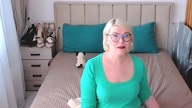 sabrinamacmarren webcam