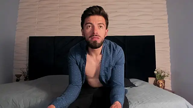 Liam_ashford live cam on StripChat