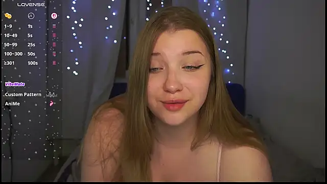CuteSharloti live cam on StripChat
