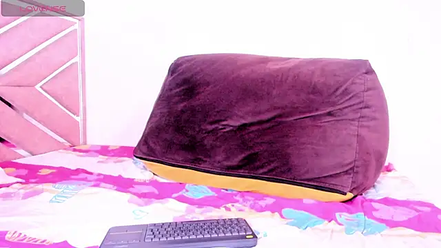 Cristal_Deep_ass webcam