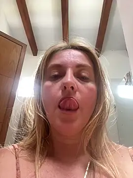 moniquerainx - Moniquerainx's free webcam - UK Sex Cams