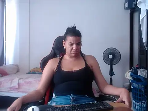 Adriana_0312 webcam