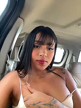 Mariangel_11 live cam on StripChat