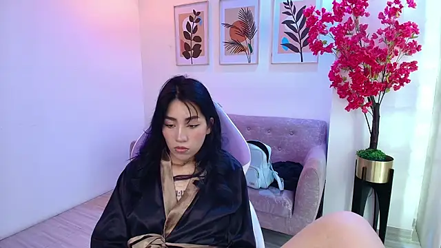 Rainy_doll live cam on StripChat
