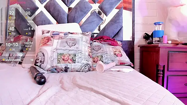 annie_vega17_ webcam