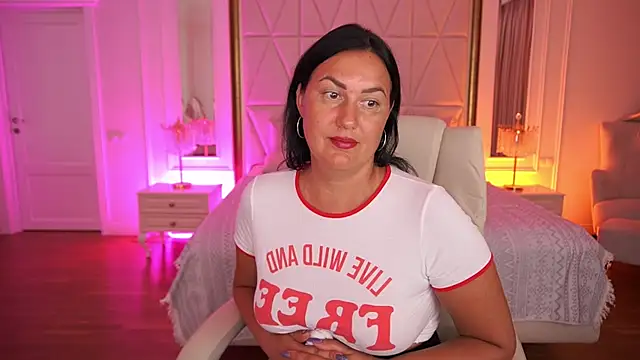 VelvetLuck webcam
