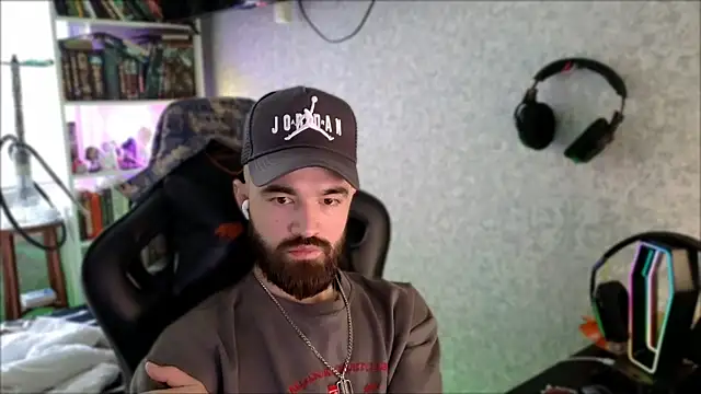 _Serious_Man webcam