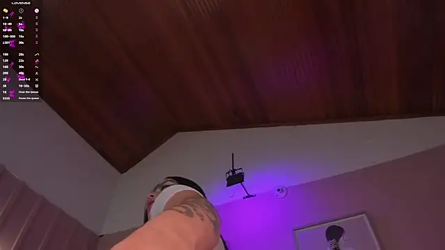 elodie_walker webcam
