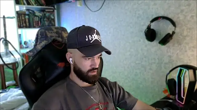 _Serious_Man webcam