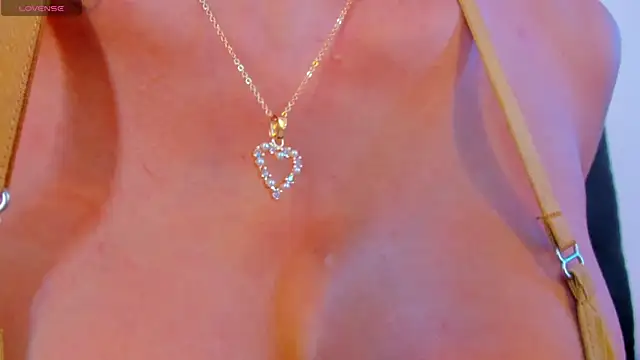 FoxxTattoo webcam