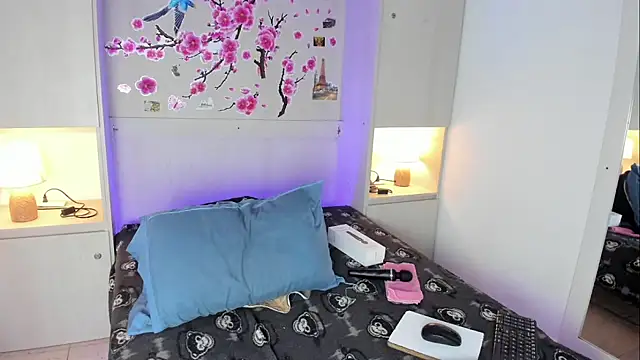 TaylorBloom webcam