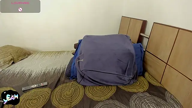 ella_harry webcam