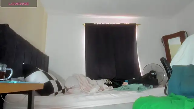 Zuan_zuan777 webcam