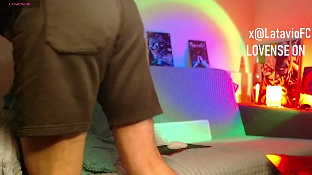 Midnighter_ webcam