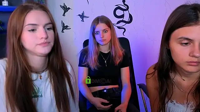 lisa_dark_ webcam