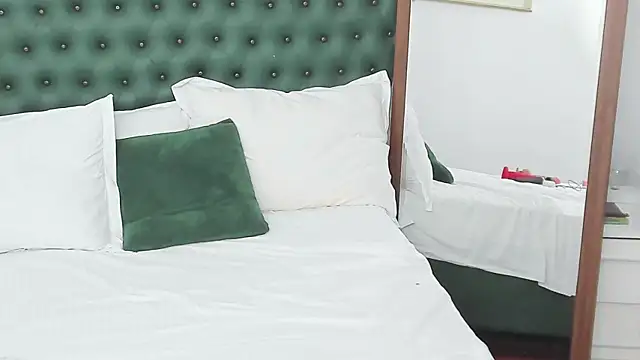 IvyHotFoxy webcam