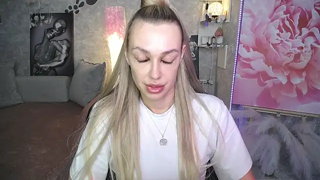 NickyAdamidi webcam