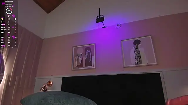 elodie_walker (F teen) - My ass bounces without panties