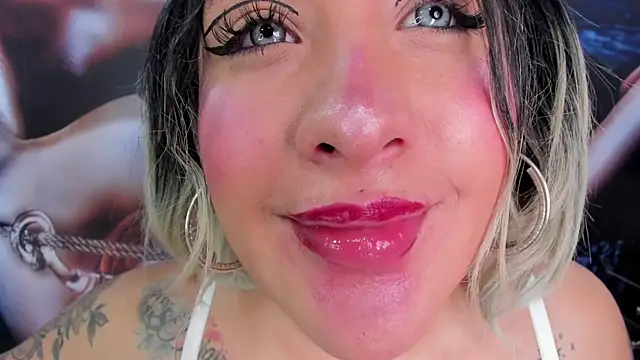 miss_danika webcam