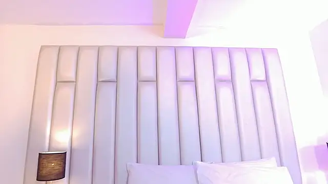 aandreaperez live cam on StripChat
