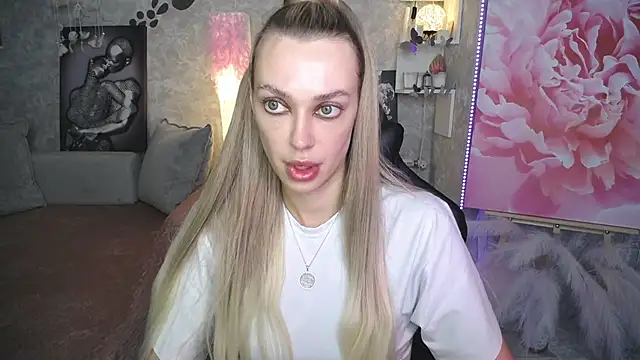 nickyadamidi - NickyAdamidi's free webcam - UK Sex Cams