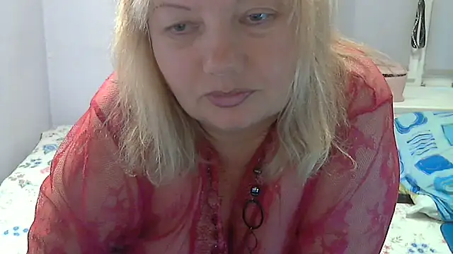 Lusi-777 live cam on StripChat