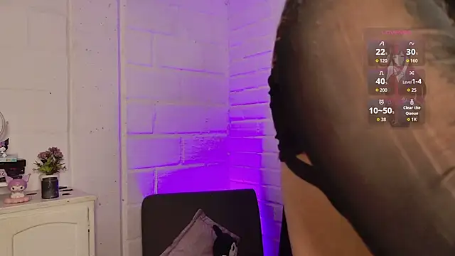 Nyx_Blackmoon live cam on StripChat