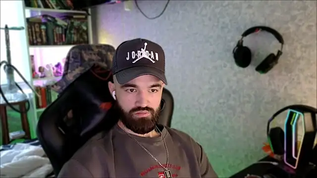 _Serious_Man webcam