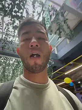 liam_bronw webcam