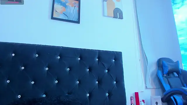 FoxxTattoo webcam