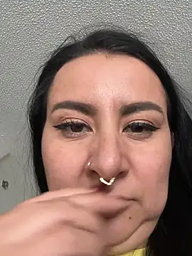 Abril_Luv webcam