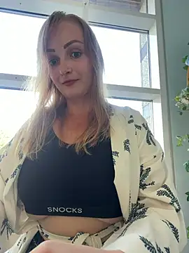 SaintlyRiskyAnnebelle webcam