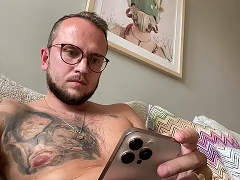 thehornyguy97 webcam