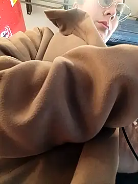 Mia_Love-3 webcam