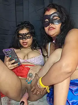 Naughty_Kayra webcam