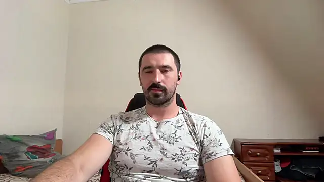 Hard_to_Obey webcam