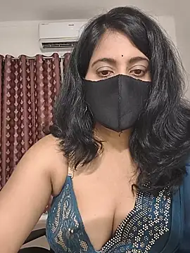 Cute-Maanvi webcam