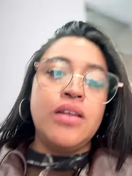 Mia_Risky-1 webcam