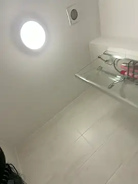 ElliemaiX webcam
