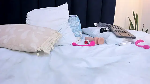 mayaevansmg webcam