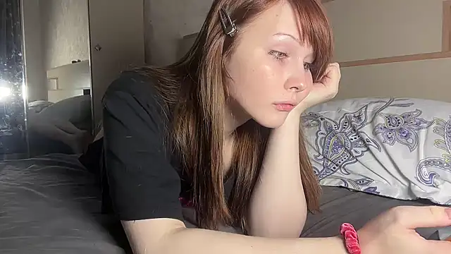 AlexaGudz webcam
