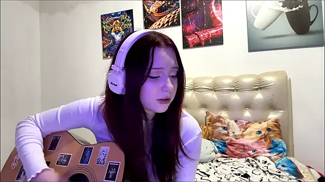 em0emily webcam