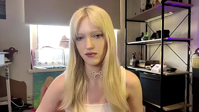 ShoshanaNogueras webcam