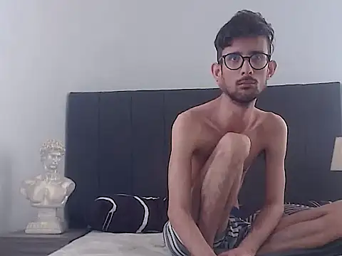 sasuke_bigcock webcam
