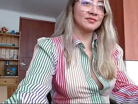 officialRoseVelvet webcam