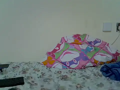 creamy_val webcam
