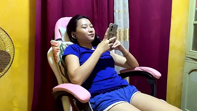 Ariavale437 webcam