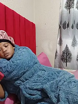 FreakyAngel3X live cam on StripChat